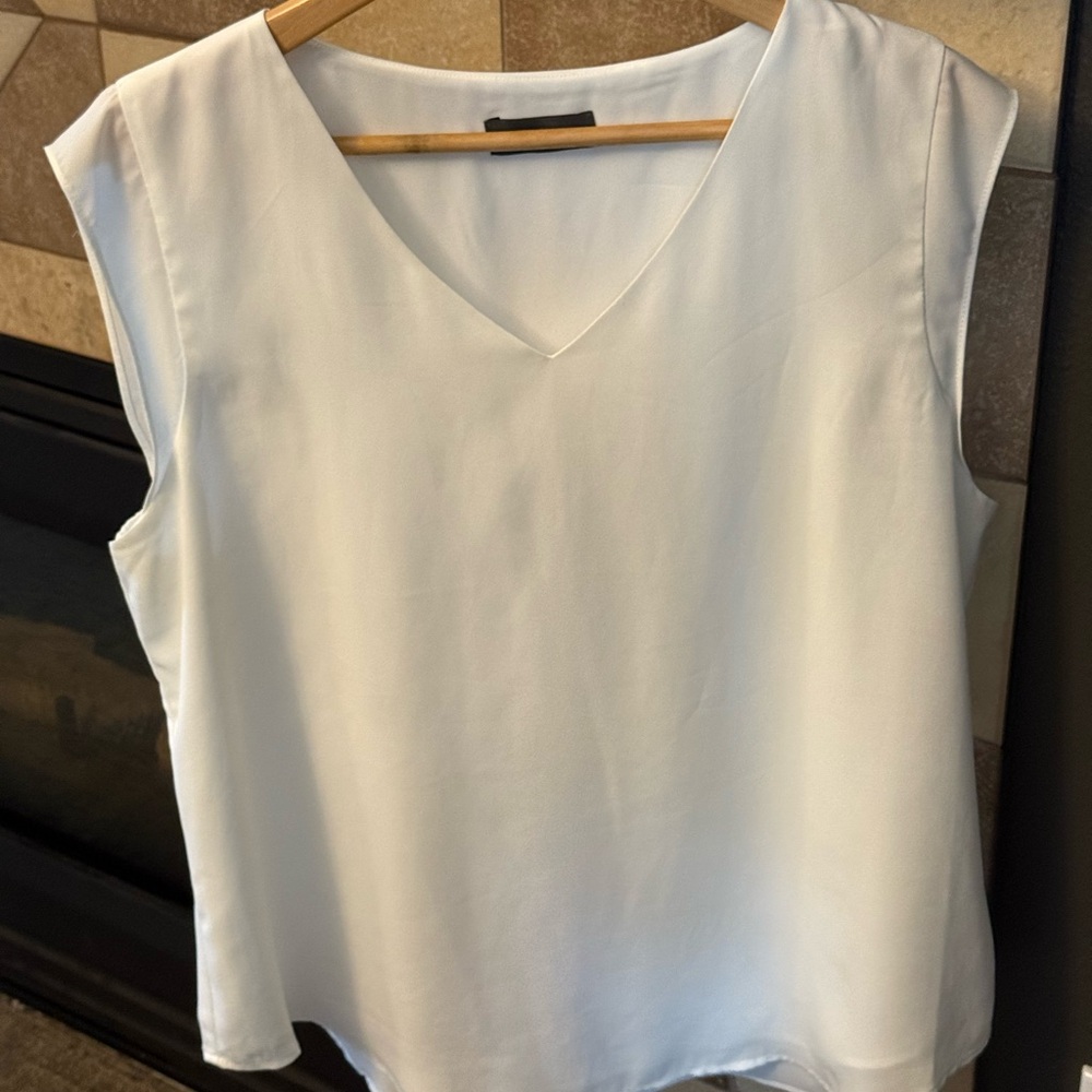 Elegant White Sleeveless Top